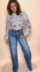 Mireya - Embroidered Button Up